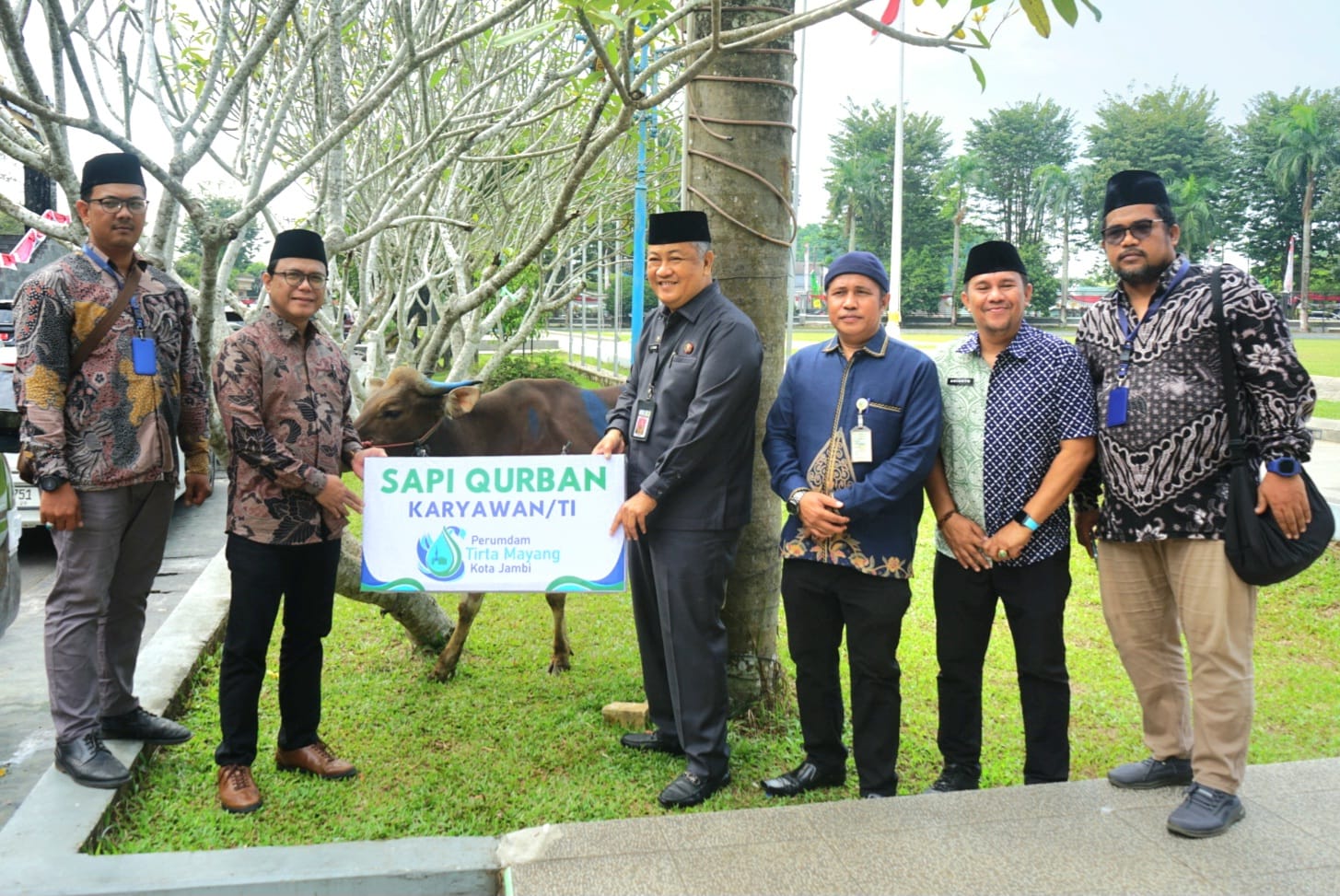 Idul Adha Tahun Ini, Tirta Mayang Distribusikan 22 Sapi Kurban